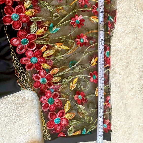 Women’s 2x NWT Highness black with floral embellished floral shoulders dress - Picture 5 of 13